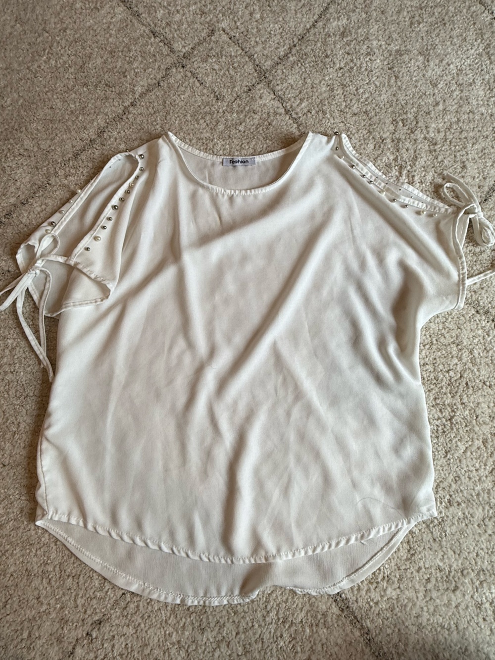 White Cold-Shoulder Pearl White Tie Sleeve Top Size S